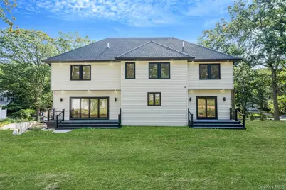 628 Meadow Road, Smithtown, NY 11754 - Photo 41