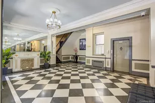 64-85 Saunders St, Rego Park, NY 11375 - Photo 37