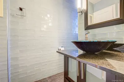 64-85 Saunders Street #D3, Rego Park, NY 11375 - Photo 33