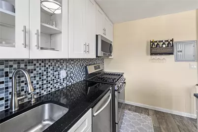 220-06 Stronghurst Avenue #Lower, Queens Village, NY 11427 - Photo 15