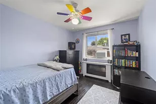 220-06 Stronghurst Ave, Queens Village, NY 11427 - Photo 7