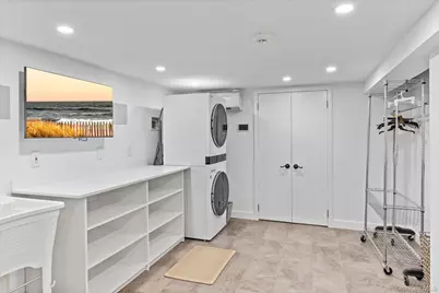 1 Dolphin Way, Riverhead, NY 11901 - Photo 23