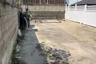 102-11 85th Ave, Richmond Hill, NY 11418 - Photo 13