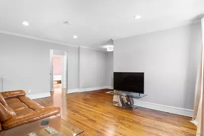 77 Edwards Street #2A, Roslyn Heights, NY 11577 - Photo 7