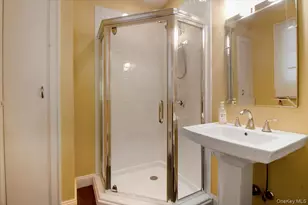 110 Edgemont Rd, Scarsdale, NY 10583 - Photo 11