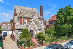 2441 Yates Ave, Bronx, NY 10469 - Photo 29