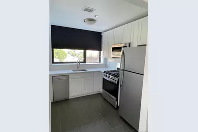 23 Water Grant Street #10 E, Yonkers, NY 10701 - Photo 5