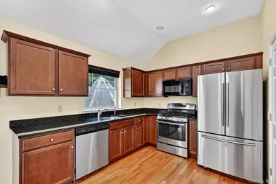 1974 St Rte 32, New Windsor, NY 12553 - Photo 7