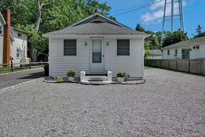 1031 West Street, Riverhead, NY 11901 - Photo 3