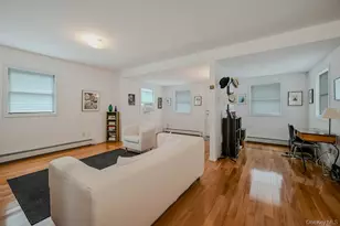 1031 West St, Riverhead, NY 11901 - Photo 9