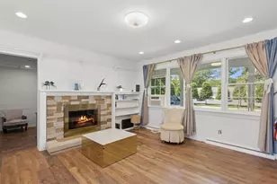 7 Mortimer St, Westhampton Beach, NY 11978 - Photo 3