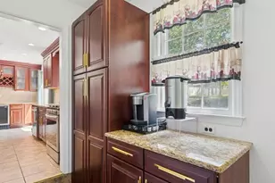 7 Mortimer St, Westhampton Beach, NY 11978 - Photo 5