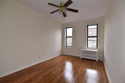 83-52 Talbot Street #5C, Kew Gardens, NY 11415 - Photo 15