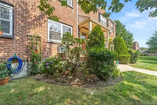 69-09 215th St, Bayside, NY 11364 - Photo 15