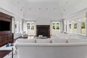 9 Hicks Ln, Sands Point, NY 11050 - Photo 19