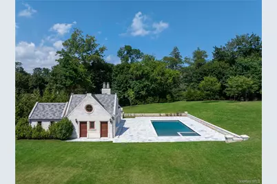 9 Hicks Lane, Sands Point, NY 11050 - Photo 7