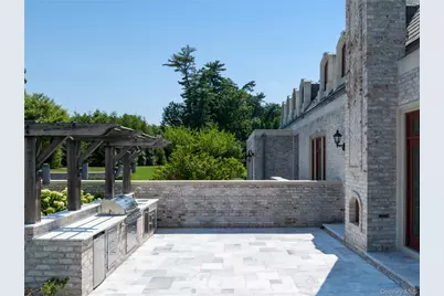 9 Hicks Lane, Sands Point, NY 11050 - Photo 43