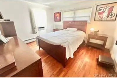 44 Jefferson Avenue, Lynbrook, NY 11563 - Photo 15