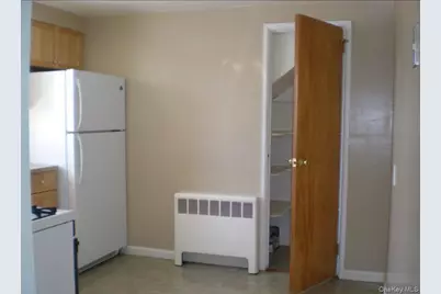 44 Jefferson Avenue, Lynbrook, NY 11563 - Photo 21