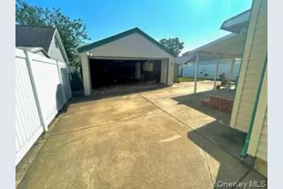 44 Jefferson Avenue, Lynbrook, NY 11563 - Photo 5