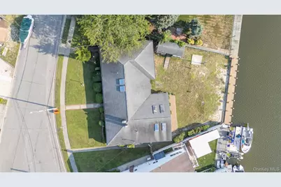 2436 Hempstead Lane, Wantagh, NY 11793 - Photo 39