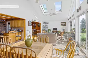 2436 Hempstead Ln, Wantagh, NY 11793 - Photo 9