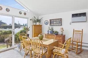 2436 Hempstead Ln, Wantagh, NY 11793 - Photo 7