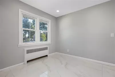 594 Fenworth Boulevard, Franklin Square, NY 11010 - Photo 15