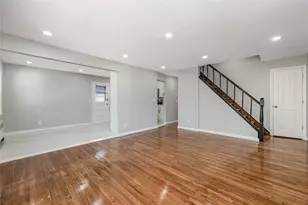 594 Fenworth Blvd, Franklin Square, NY 11010 - Photo 9