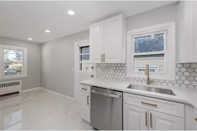 594 Fenworth Boulevard, Franklin Square, NY 11010 - Photo 7