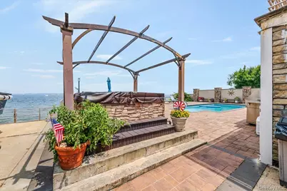 1321 Shore Drive, Bronx, NY 10465 - Photo 35