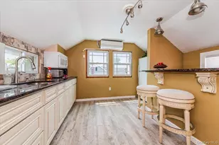 1321 Shore Dr, Bronx, NY 10465 - Photo 11