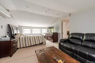 1321 Shore Dr, Bronx, NY 10465 - Photo 15