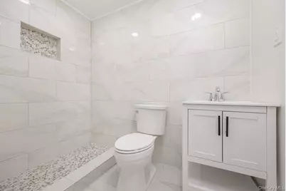 18 Maple Place, Huntington, NY 11743 - Photo 23