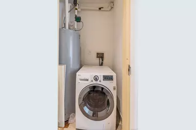 2412 42nd Road #3E, Long Island City, NY 11101 - Photo 9