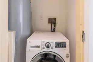 24-12 42nd Rd, Long Island City, NY 11101 - Photo 9