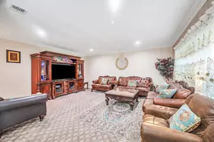 17 Mercer St, Port Jefferson Station, NY 11776 - Photo 13