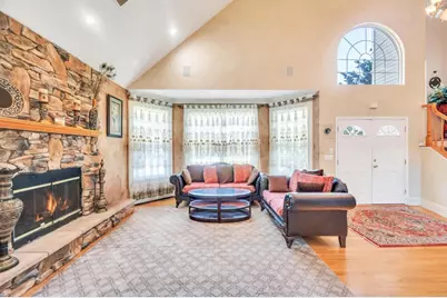 17 Mercer Street, Port Jefferson Station, NY 11776 - Photo 5