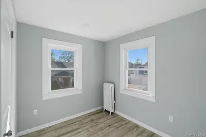 4 Hilton Street, Lynbrook, NY 11563 - Photo 21