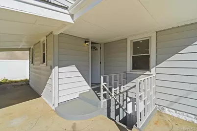 4 Hilton Street, Lynbrook, NY 11563 - Photo 7