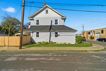 4 Hilton Street, Lynbrook, NY 11563 - Photo 5