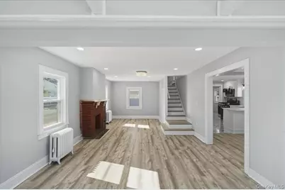 4 Hilton Street, Lynbrook, NY 11563 - Photo 9