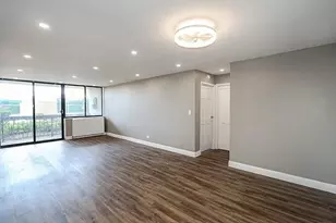 2 Bay Club Dr, Bayside, NY 11360 - Photo 5