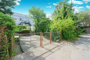 2168 Batchelder St, Brooklyn, NY 11229 - Photo 25