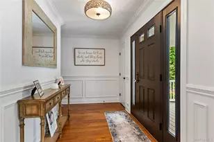 10 Northwood Cir, Huntington, NY 11743 - Photo 3