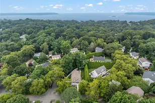 10 Northwood Cir, Huntington, NY 11743 - Photo 23