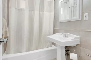 2080 Barnes Ave, Bronx, NY 10462 - Photo 9