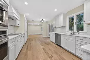 43 Edcris Ln, Huntington, NY 11743 - Photo 19