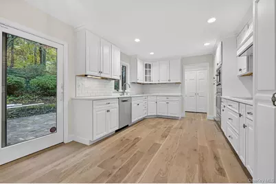 43 Edcris Lane, Huntington, NY 11743 - Photo 17