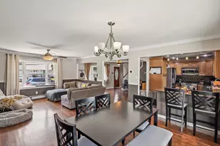 223 N Beech St, Massapequa, NY 11758 - Photo 9